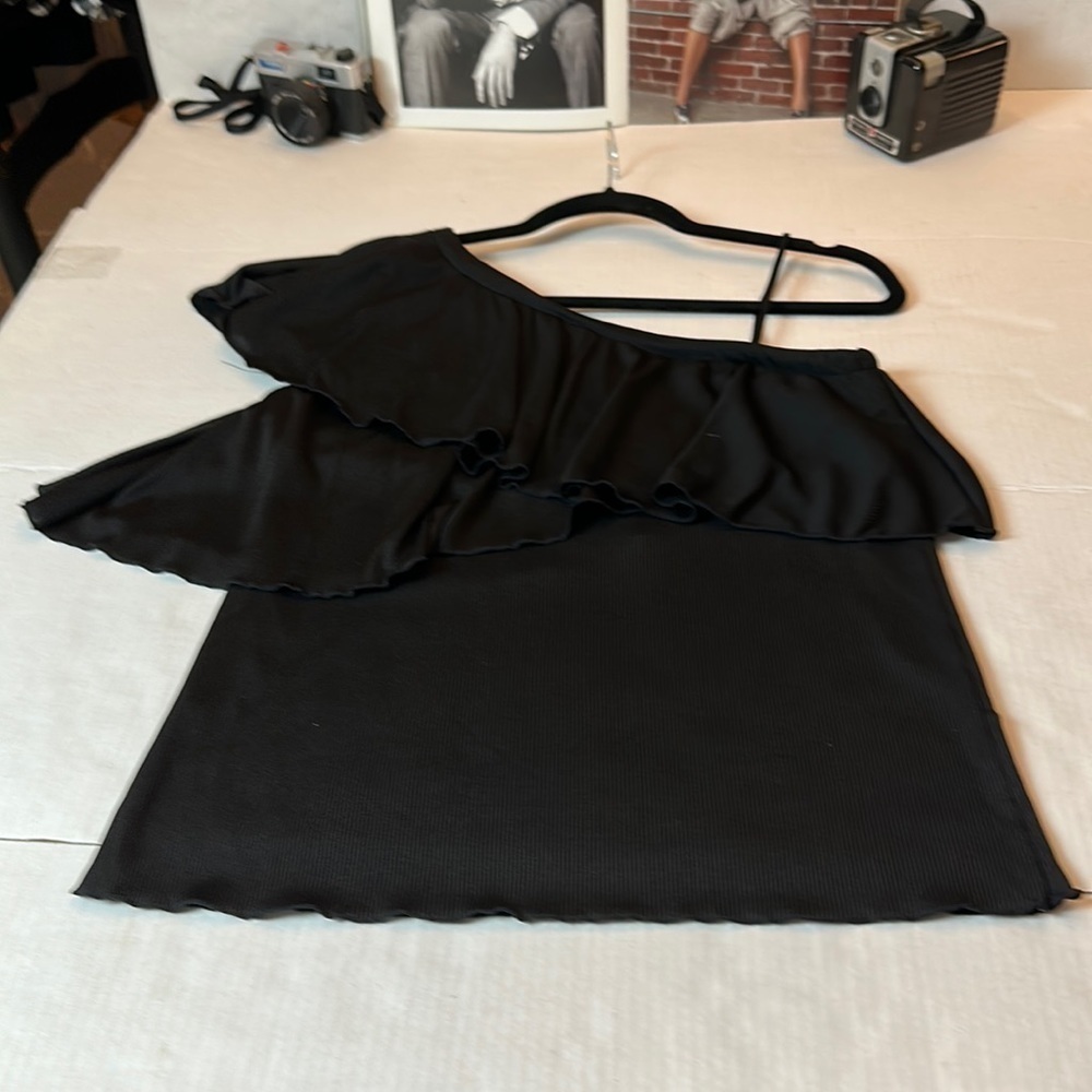 Chelsea 28 one shoulder ruffled top/ blouse